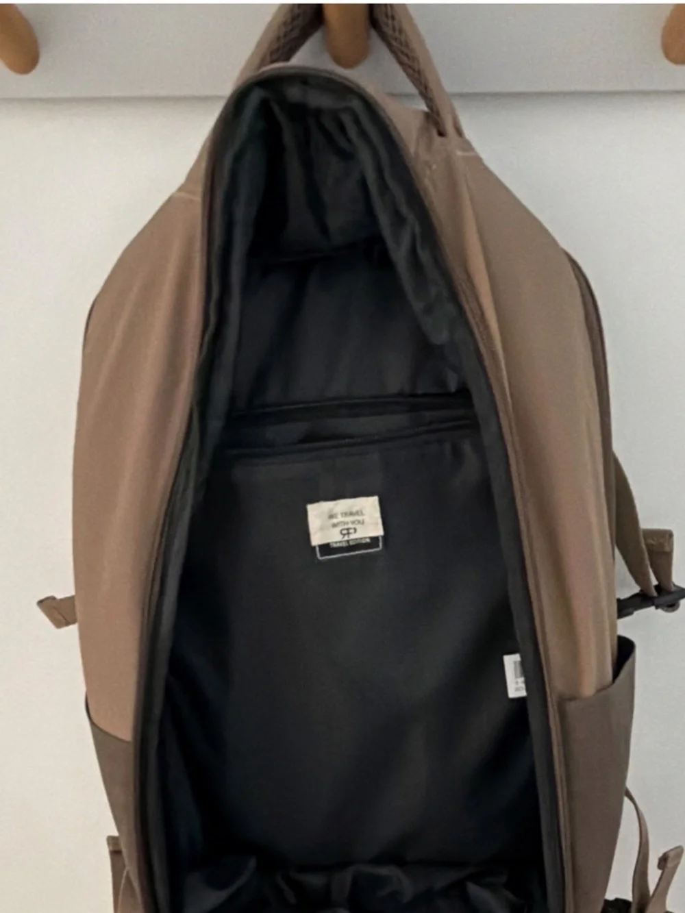 Case Logic Brown Camera Backpack w/ Adjustable Fit & Accessory Compartments F fa
